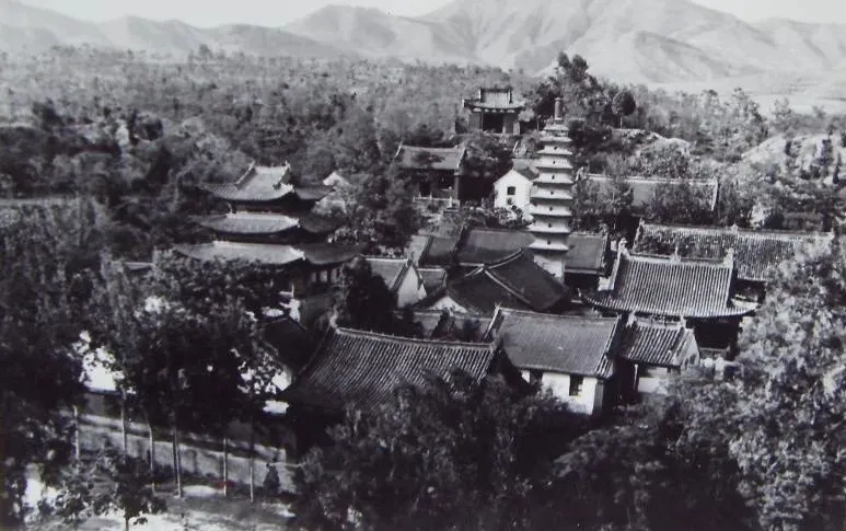 约1979年风穴寺全景，戚大林摄