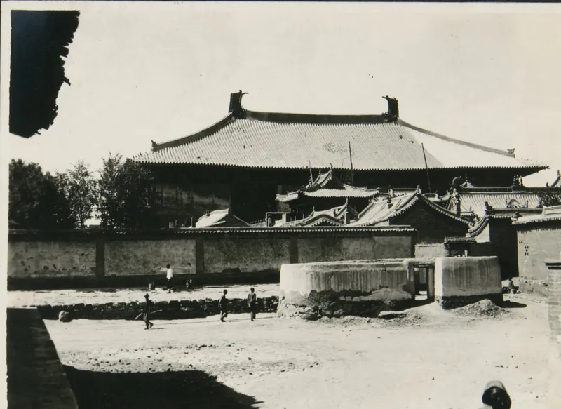 《亚细亚大观》第十三辑第一百五十二回:大同华严寺大雄宝殿及周边院落旧影