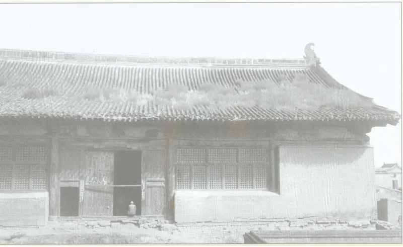 林洙编《中国古建筑图典》第一卷:大同下华严寺海会殿旧影