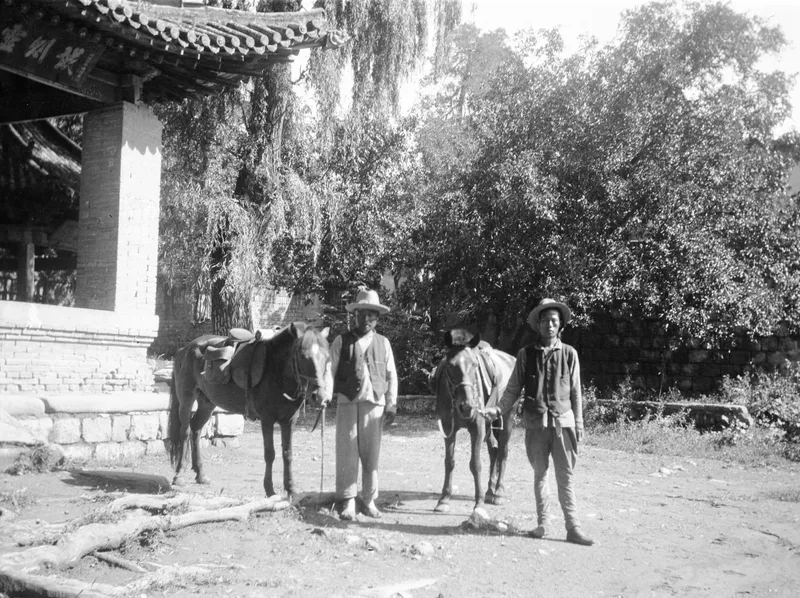 克拉普摄影集:晋祠外牵马者旧影