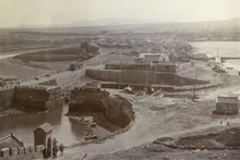 1903年从蓬莱阁方向俯瞰蓬莱水城、港口与登州城