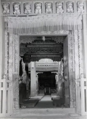 1936年10月18日通往色拉寺大经堂的门道