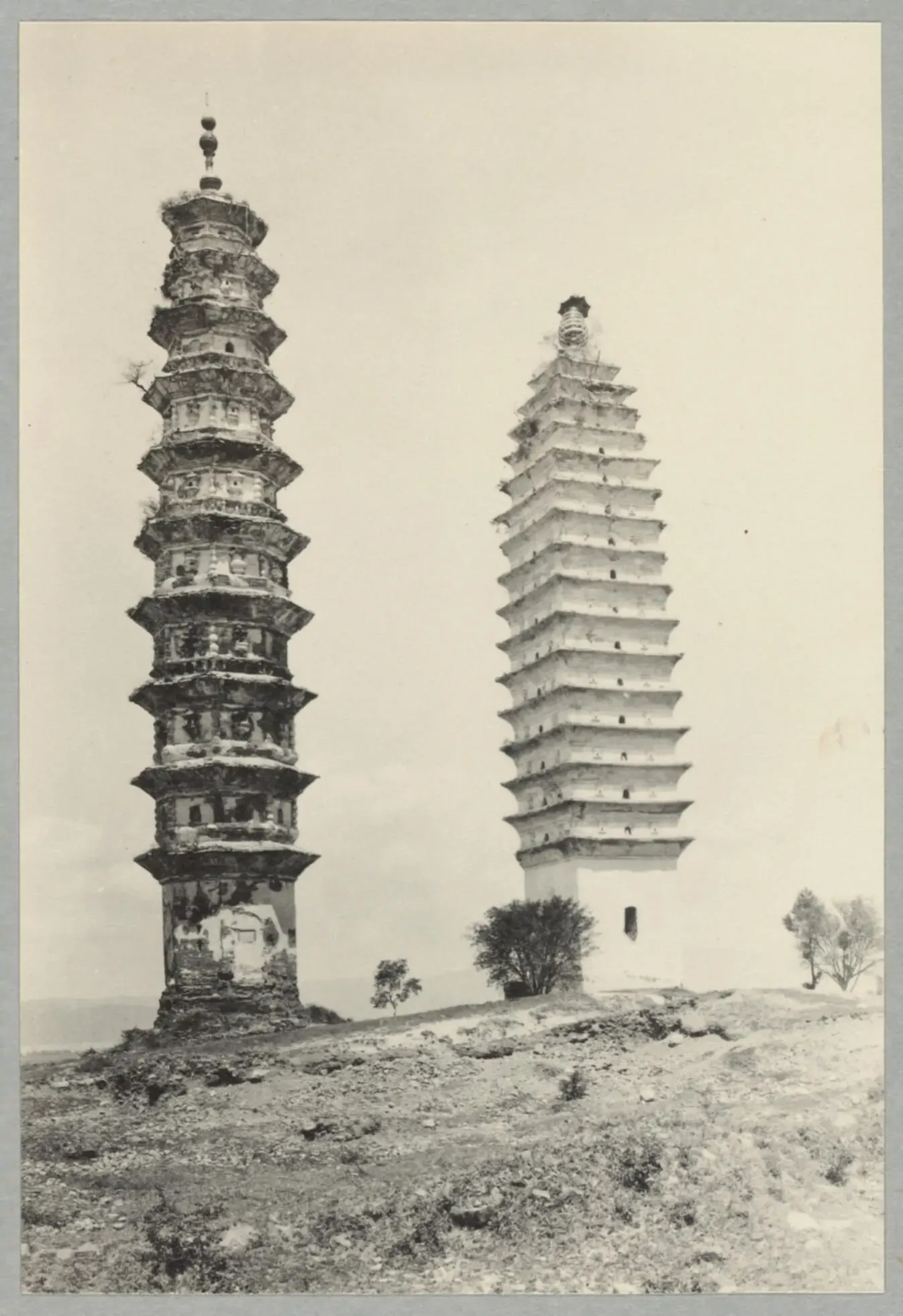 1922 年崇圣寺双塔