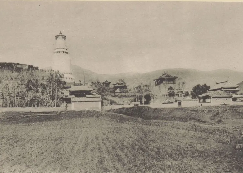 沙畹1907年所摄五台山台怀中央寺院群,《北中国考古图录》