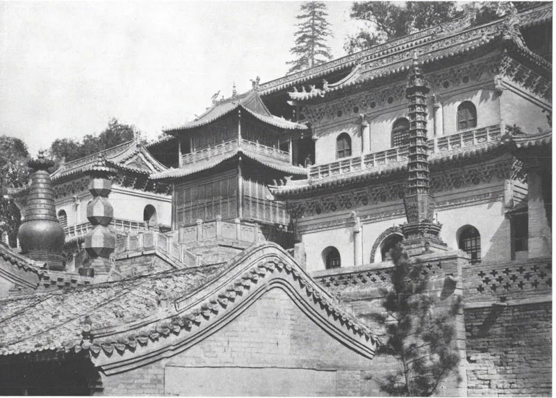恩斯特·柏石曼1907年所摄显通寺铜塔、铜殿与无梁殿,《Die Baukunst und religiöse Kultur der Chinesen》